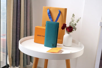 EC - LOV Wallet - 322