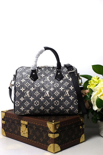 EC - LOV Women Bag - 823