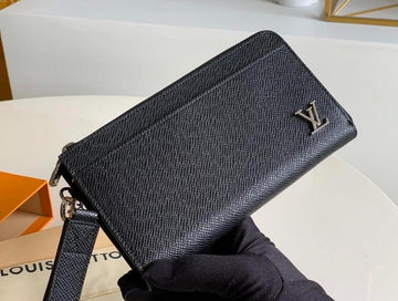 EC - LOV Bags - 2640