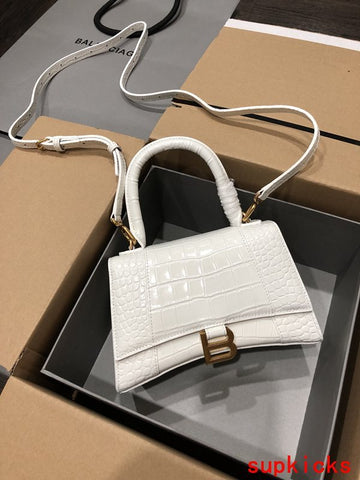 CS - BG Hourglass Bags - 190