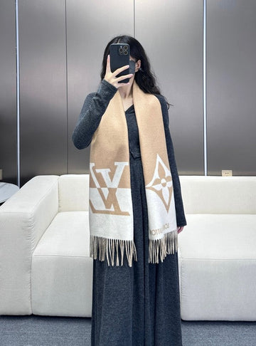 EC - LOV Scarf - 210