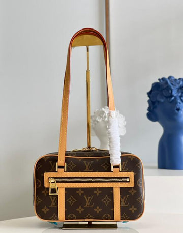 EC - LOV Bags - 1604