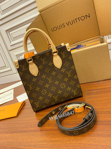 EC Fashion Lu-Vi bags - 17236