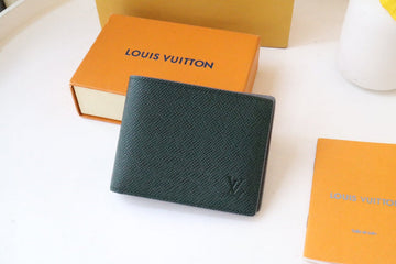 EC - LOV Wallet - 069