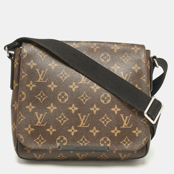 Louis Vuitton Monogram Canvas District Pm Bag