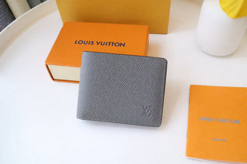 EC - LOV Wallet - 065