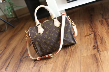 EC Fashion Lu-Vi bags - 8151
