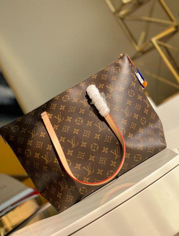 EC - LOV Bags - 2598