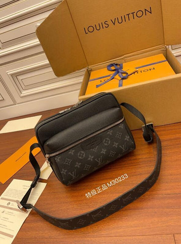 EC - LOV Bags - 847