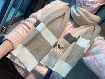 EC - LOV Scarf - 235