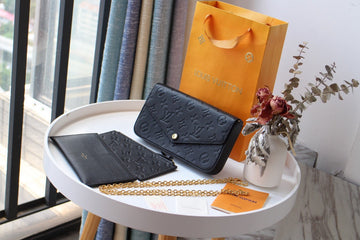 EC - LOV Wallet - 1006