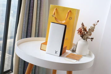 EC - LOV Wallet - 959