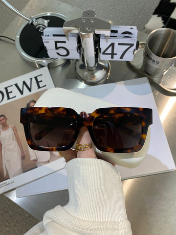 EC - LOV Sunglass - 014