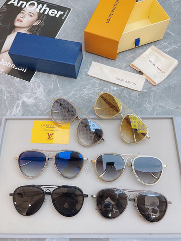 EC - LOV Sunglass - 083