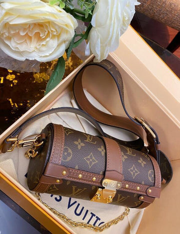 EC - LOV Bags - 1596