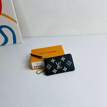 EC - LOV Wallet - 1075
