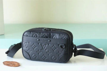 EC Fashion Lu-Vi bags - 9893