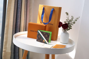 EC - LOV Wallet - 1060