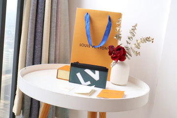 EC - LOV Wallet - 1007
