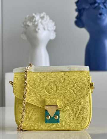 EC - LOV Bags - 1821