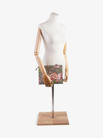Gucci EC Blooms Pouch EC Supreme / Bloom Coated Canvas