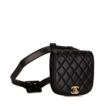 Chanel CC Quilted Lambskin Belt Bag (SHG-GMYcCS)