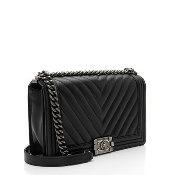 Chanel Chevron Lambskin New Medium Boy Bag (SHF-UdQJ6A)