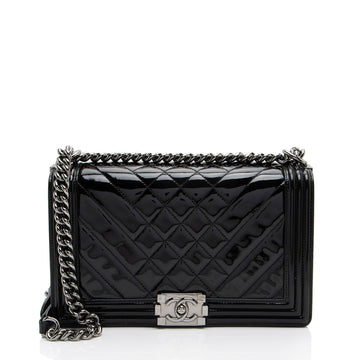 Chanel Chevron Patent Leather New Medium Boy Bag (SHF-NB6JRi)
