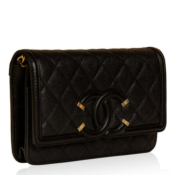 Chanel Filigree Wallet on Chain