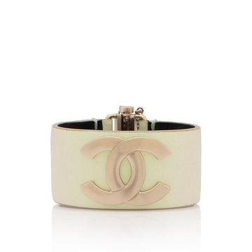Chanel Iridescent Calfskin CC Hinged Bracelet (SHF-V2DnGm)