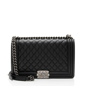 Chanel Lambskin New Medium Boy Bag (SHF-YOGUt0)