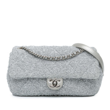 Chanel Medium Quilted Lurex Ground Control Pluto Glitter Flap (SHG-oj7q7D)