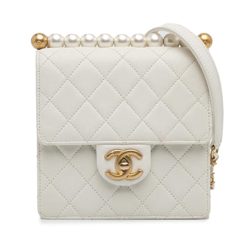 Chanel Small Lambskin Chic Pearls Flap (SHG-YnWZht)