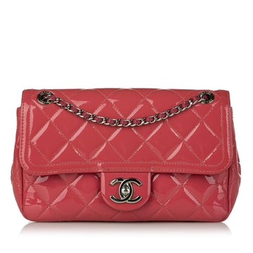 Chanel Small Patent Coco Shine Flap (SHG-zDul4Z)