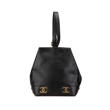 Chanel Triple CC Caviar Bucket (SHG-uce6qb)