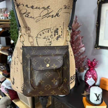 The Junco Crossbody -CS LV Monogram in Black