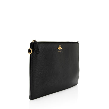 Gucci Calfskin Bee Wristlet (SHF-zPd4Ik)