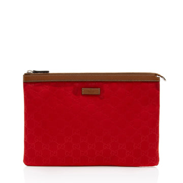 Gucci GG Nylon Zip Pouch (SHF-bnkYTZ)