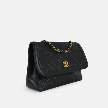 Chanel Vintage Diana Flap - Black
