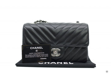 Chanel A Y CC Chervon  Black /  Lambskin CM Shoulder Bags Shw