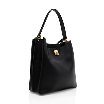 MCM Calfskin Milla Large Hobo (SHF-18232)