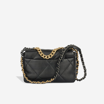 Chanel Chanel 19 - Small