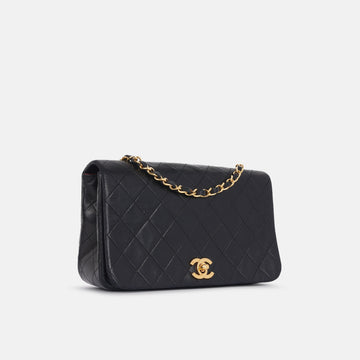 Chanel Vintage Full Flap - Black