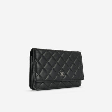 Chanel Classic Wallet on Chain