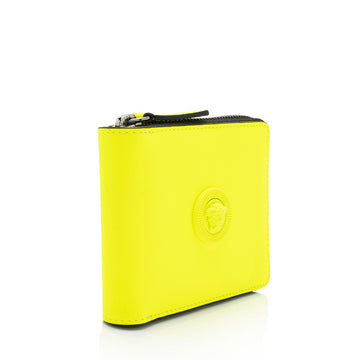 Versace Rubberized Calfskin Medusa Zip Bi-Fold Wallet (SHF-WKnEPa)