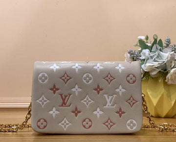EC - LOV Bags - 924