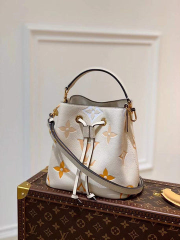 EC Fashion Lu-Vi bags - 17540