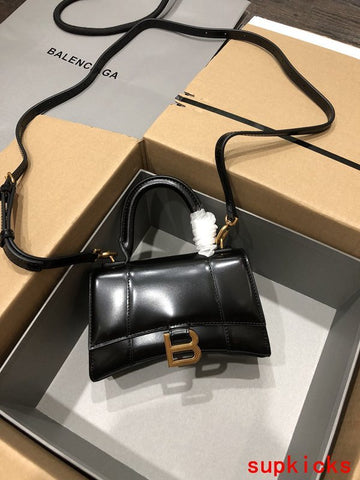 CS - BG Hourglass Bags - 051