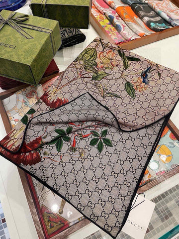 EC - GUKI Scarf - 185