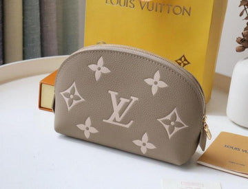 EC - LOV Bags - 1897